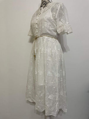 Rochie Maneca Scurta cu broderie - Midi - Alba-3