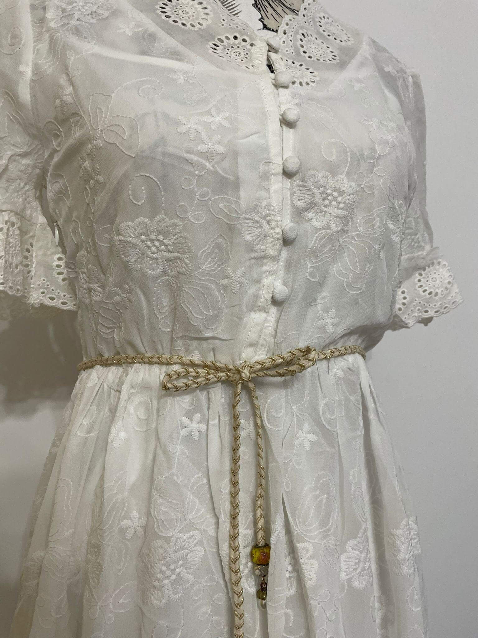 Rochie Maneca Scurta cu broderie - Midi - Alba-2