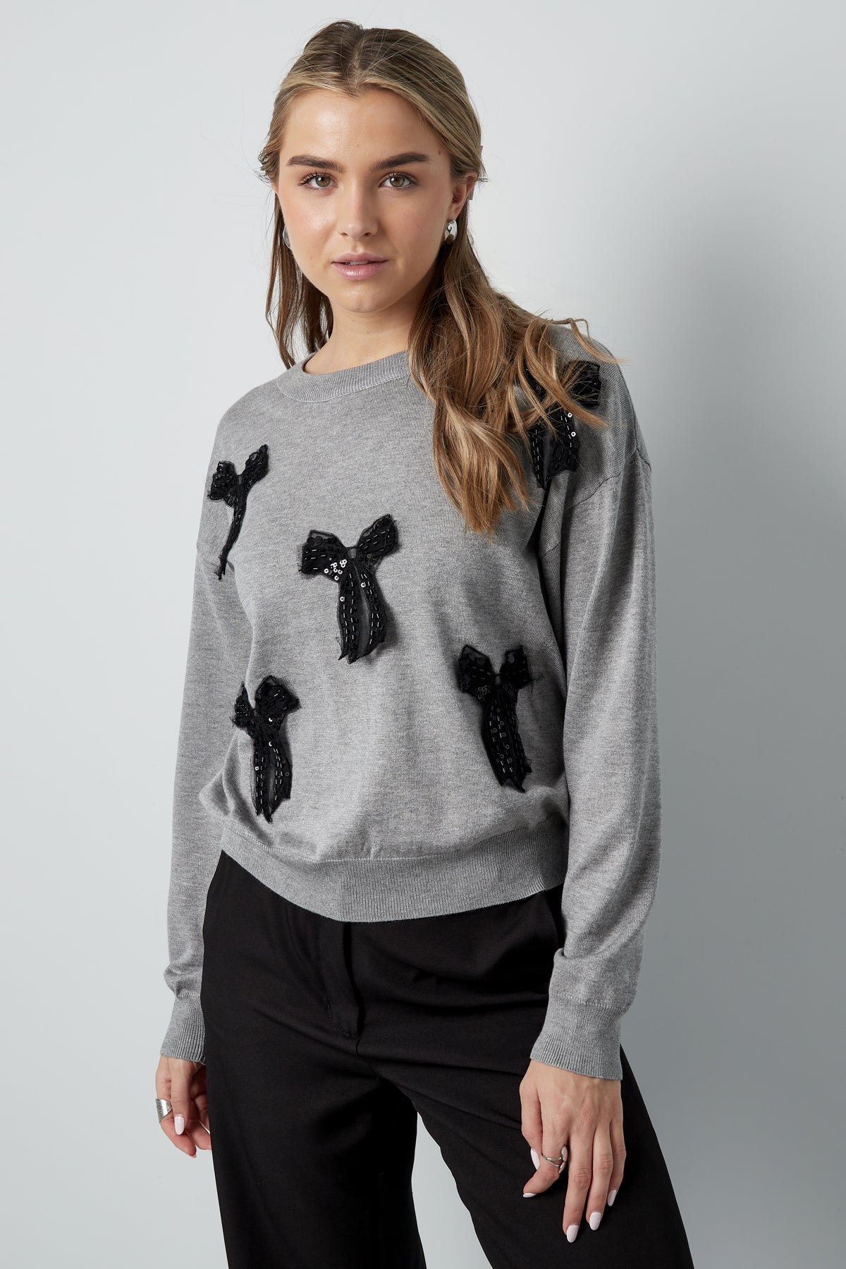 pulover-grey-haven