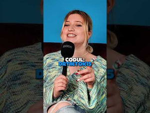 Pulover rasucit si cu decolteu in V-1